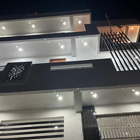 Shri Ram International Home Stay Ayodhya Eksteriør bilde