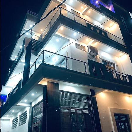 Shri Ram International Home Stay Ayodhya Eksteriør bilde